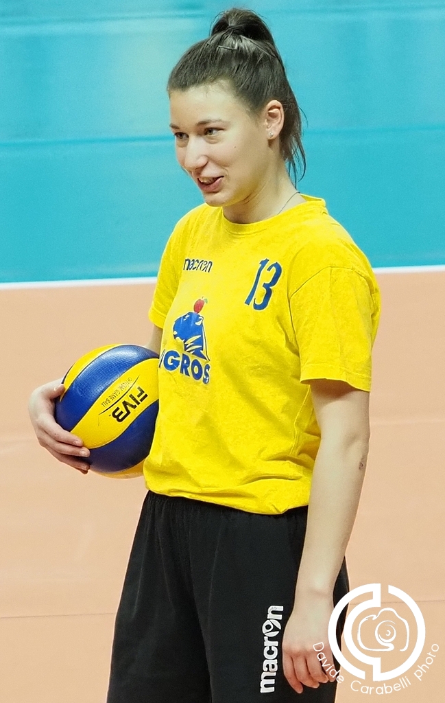 P3237858